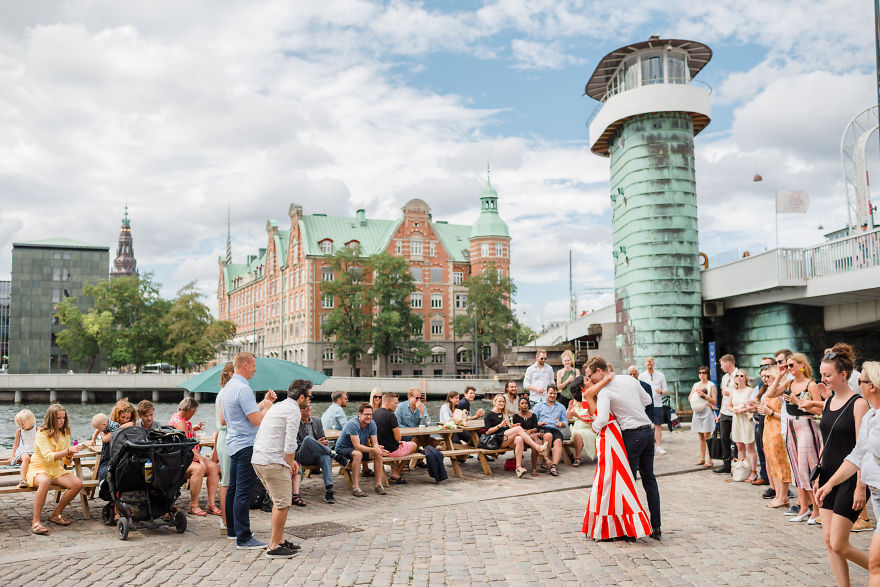 After They Said “I Do” They Jumped Into A Copenhagen Canal Together After They Said “I Do” They Jumped Into A Copenhagen Canal Together