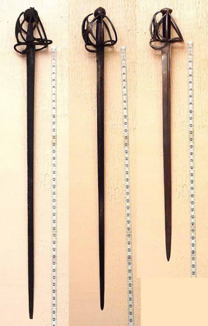 Someone Illustrates Why Stairs In Castles Were Spiral And Why Left-Handed Knights Were Physically Unable To Joust Someone Illustrates Why Stairs In Castles Were Spiral And Why Left-Handed Knights Were Physically Unable To Joust