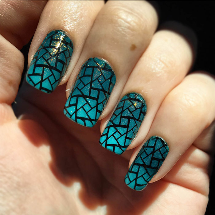 Woman Leaves 1 Star Review For Nail Powder Received From Chinese Company, They Try To Harass Her Into Changing It Woman Leaves 1 Star Review For Nail Powder Received From Chinese Company, They Try To Harass Her Into Changing It