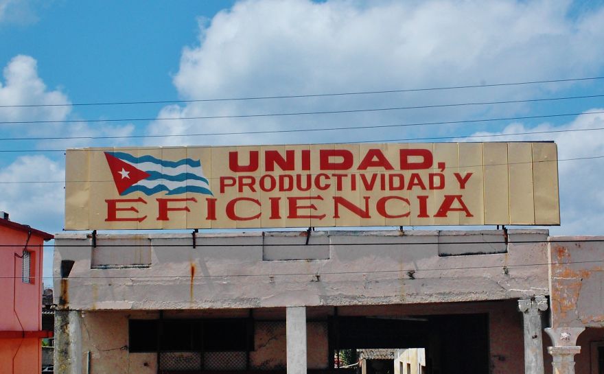 I Went To Havana And Took Pictures Of The Clash Between Touristic Cuba And Cuba We Normally Don’t See I Went To Havana And Took Pictures Of The Clash Between Touristic Cuba And Cuba We Normally Don’t See