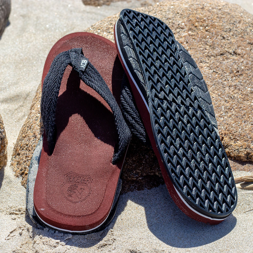 10 New Inventions That Solve Nonexistent Problems In Your Life 10 New Inventions That Solve Nonexistent Problems In Your Life