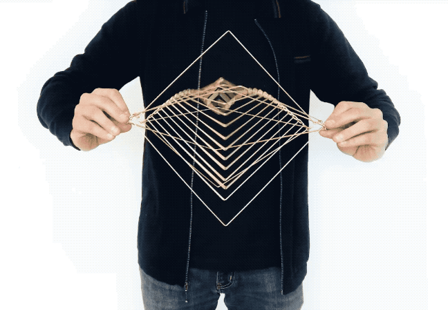 Artist Designs A Kinetic Toy That Creates Mesmerizing Optical Illusions As It Spins Artist Designs A Kinetic Toy That Creates Mesmerizing Optical Illusions As It Spins