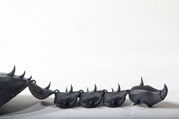 Guy Turns His Cat Into A Total Badass With This 3D Printed Armor Guy Turns His Cat Into A Total Badass With This 3D Printed Armor