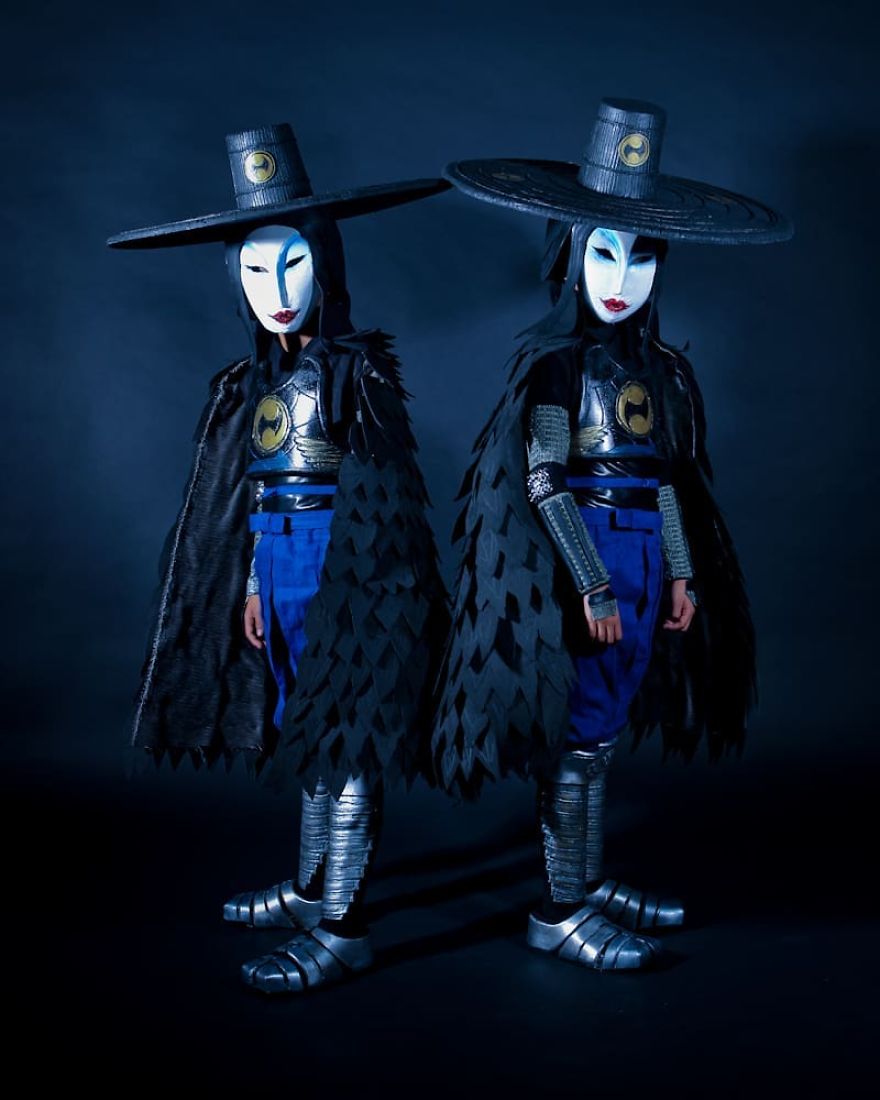 11-Year-Old Twins Chieko And Chihiro Impress With Their Cosplays And Here Are 19 Pics Of It 11-Year-Old Twins Chieko And Chihiro Impress With Their Cosplays And Here Are 19 Pics Of It