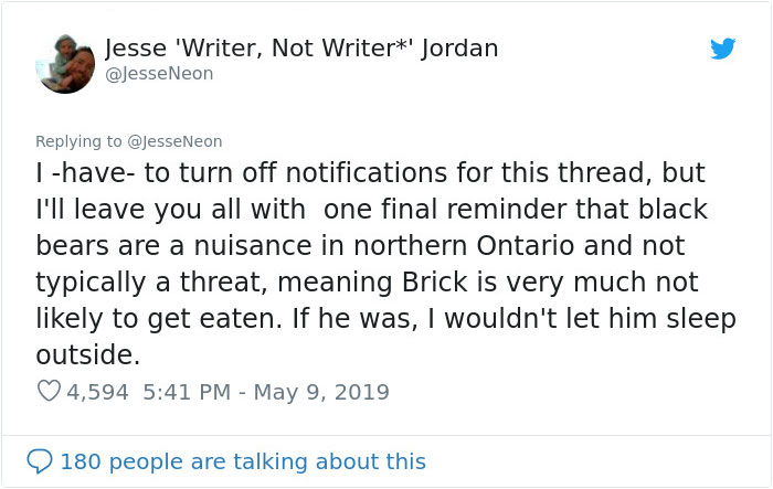 Bear Gifts Deer Bones To Guard Dog In Exchange Of Being Allowed Access To This Man’s Trash Bear Gifts Deer Bones To Guard Dog In Exchange Of Being Allowed Access To This Man’s Trash
