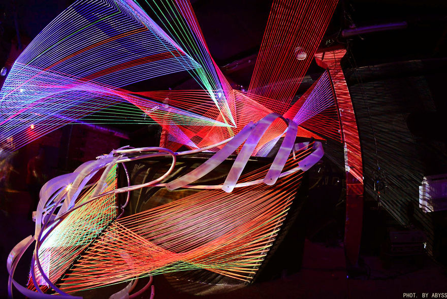 We Make String Installations With Tens Of Thousands Of Intersecting Straight Lines We Make String Installations With Tens Of Thousands Of Intersecting Straight Lines