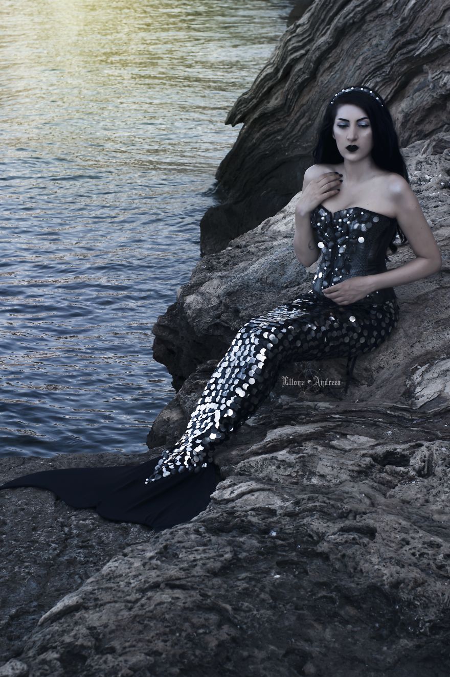 This Artist From Romania Brings All Our Gothic Fantasies To Life This Artist From Romania Brings All Our Gothic Fantasies To Life