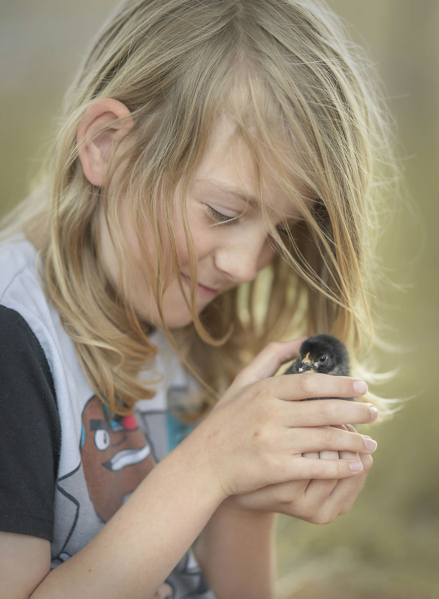 Nana Creates Whimsical Photos So Her Grandchildren Can Have Beautiful Memories Nana Creates Whimsical Photos So Her Grandchildren Can Have Beautiful Memories