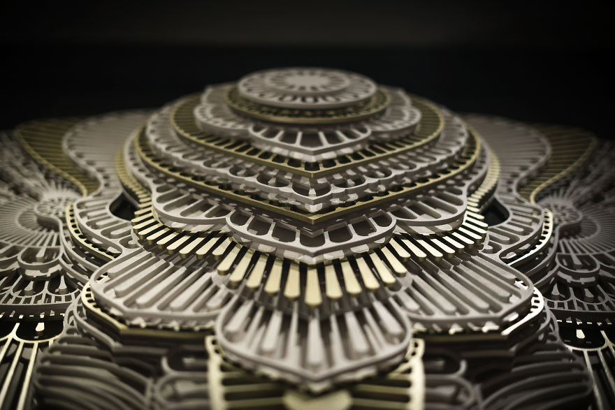 Layered 3D Sculpture Came To Life Using Customized Facebook 3D Photo