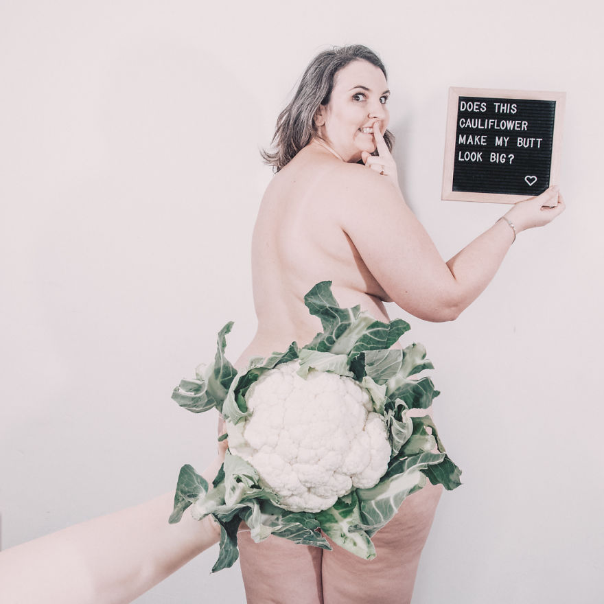 I Take Humorous Photos To Prove That Size Doesn‘t Matter I Take Humorous Photos To Prove That Size Doesn‘t Matter