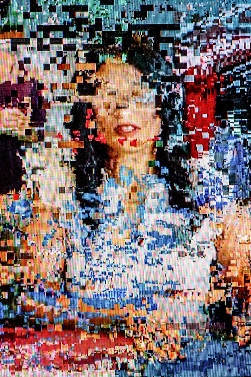 I Create Glitch Art Using Interrupted Cable TV Signals I Create Glitch Art Using Interrupted Cable TV Signals