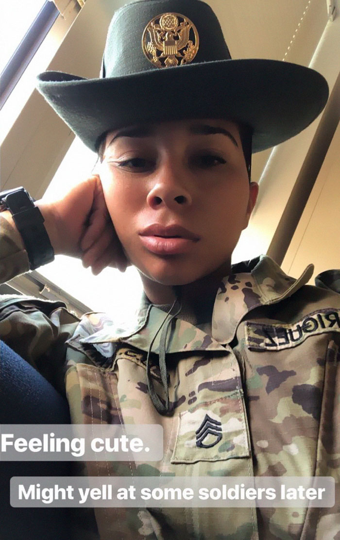 30 Hilarious Responses To #FeelingCute Challenge 30 Hilarious Responses To #FeelingCute Challenge