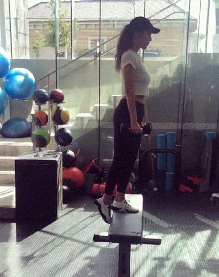 Woman Reveals Before-And-After Pictures Of Her 141-Pound Weight Loss, And She’s Completely Transparent About It Woman Reveals Before-And-After Pictures Of Her 141-Pound Weight Loss, And She’s Completely Transparent About It