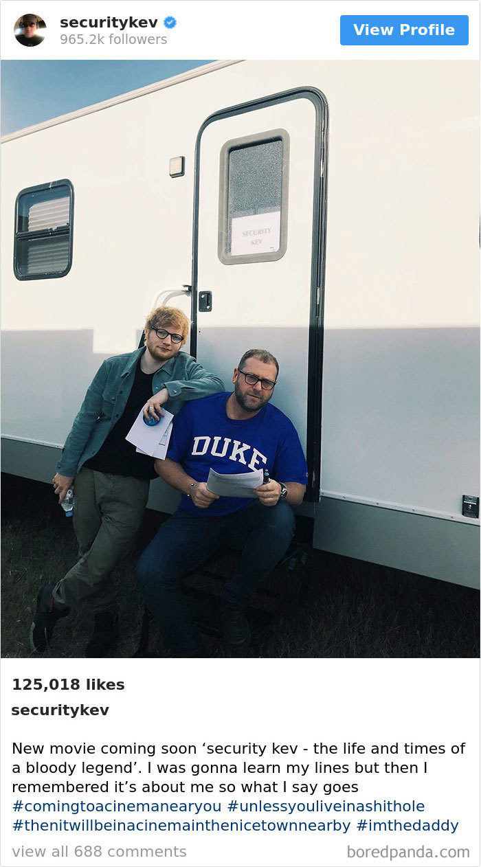 Ed Sheeran’s Security Guard Has An Instagram With 853K Followers, And It’s Better Than His Boss’s Ed Sheeran’s Security Guard Has An Instagram With 853K Followers, And It’s Better Than His Boss’s