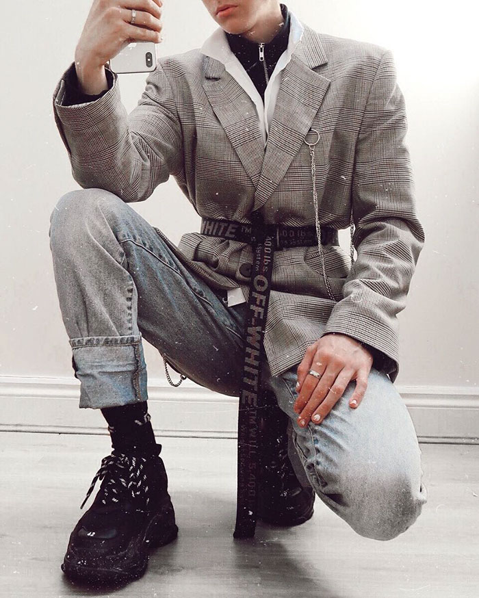 19-Year-Old Fakes Living A Luxurious Life For An Instagram Experiment, Is Surprised With How Easy It Is 19-Year-Old Fakes Living A Luxurious Life For An Instagram Experiment, Is Surprised With How Easy It Is