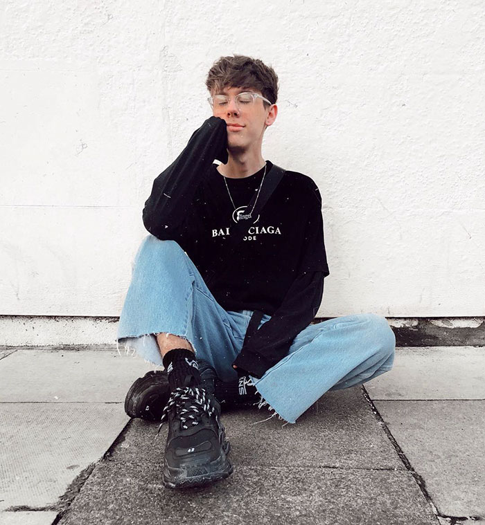 19-Year-Old Fakes Living A Luxurious Life For An Instagram Experiment, Is Surprised With How Easy It Is 19-Year-Old Fakes Living A Luxurious Life For An Instagram Experiment, Is Surprised With How Easy It Is