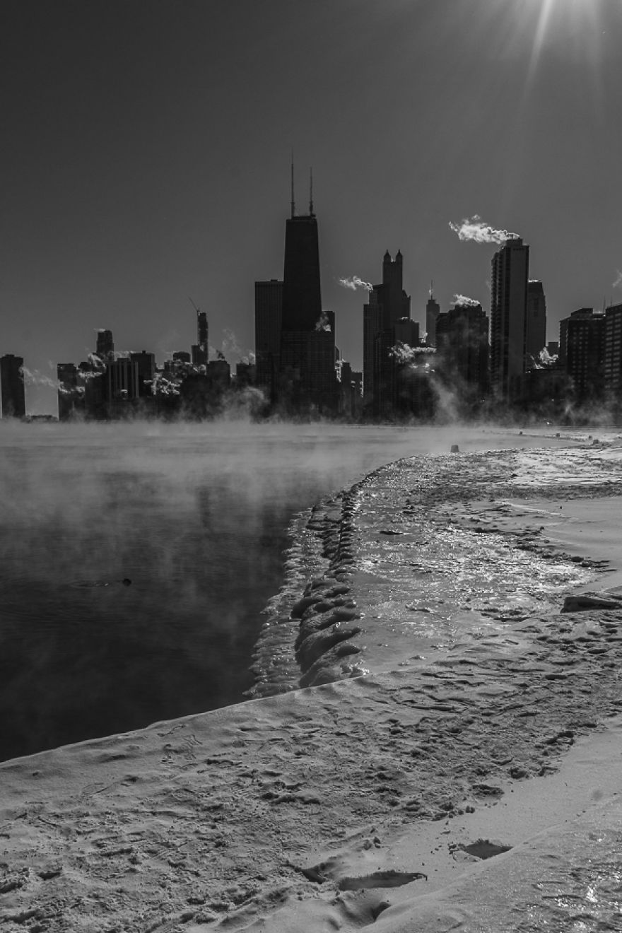 I Went Out In Chicago During The Polar Vortex (-29°c) And Took Photos Along The Lakefront I Went Out In Chicago During The Polar Vortex (-29°c) And Took Photos Along The Lakefront