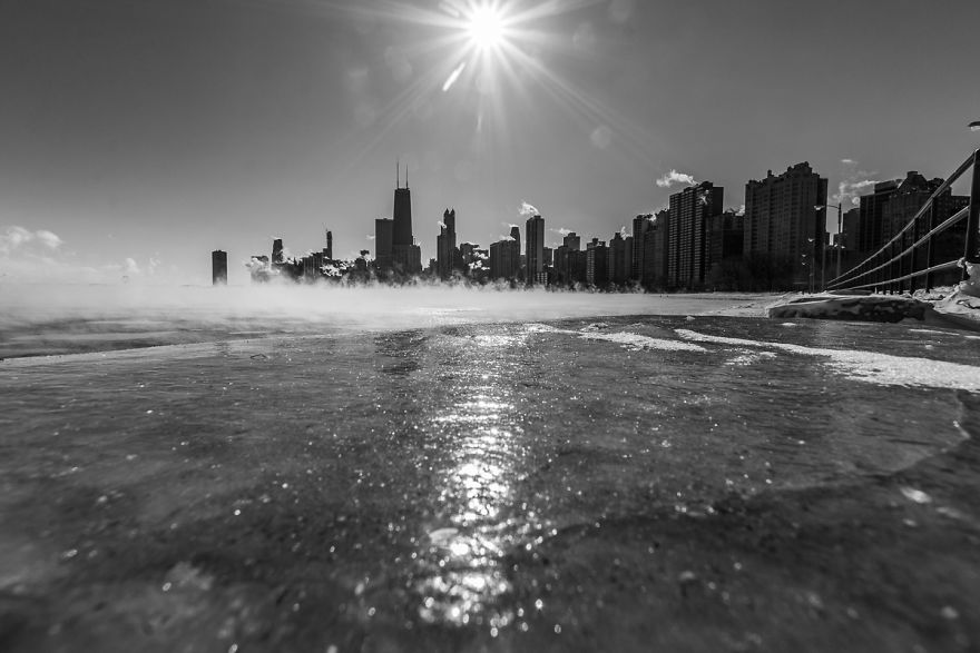 I Went Out In Chicago During The Polar Vortex (-29°c) And Took Photos Along The Lakefront I Went Out In Chicago During The Polar Vortex (-29°c) And Took Photos Along The Lakefront