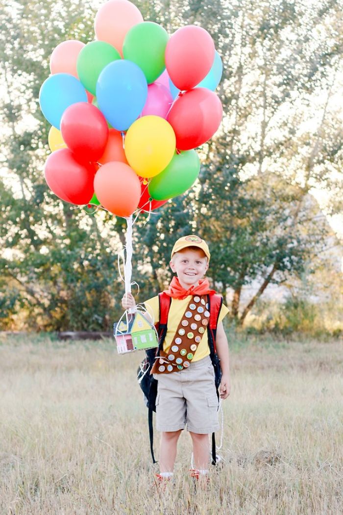 Mom Thought She Won&#8217;t Live To See Her Kids Turning 5, Celebrates It With &#8216;Up&#8217; Themed Photo Shoot