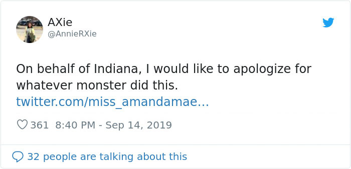 Librarian Shares Photo Of A Taco She Found In A Returned Library Book Baffling The Internet