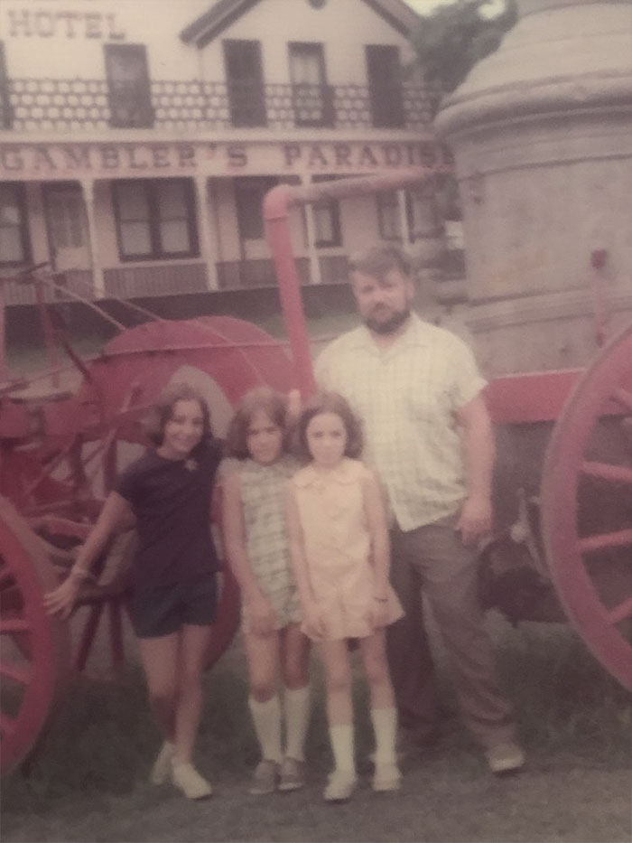 People Are Laughing At The Hilariously Savage Obituary Of An 82-Year-Old Prankster Written By His Family People Are Laughing At The Hilariously Savage Obituary Of An 82-Year-Old Prankster Written By His Family