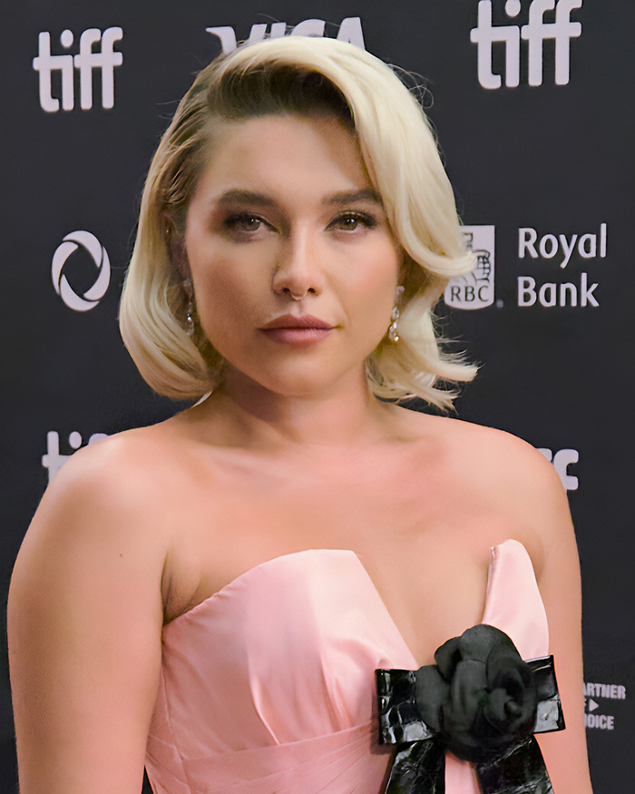 Florence Pugh Breaks Silence On “Completely Inappropriate” Experience While Filming Steamy Scenes On Set Florence Pugh Breaks Silence On “Completely Inappropriate” Experience While Filming Steamy Scenes On Set