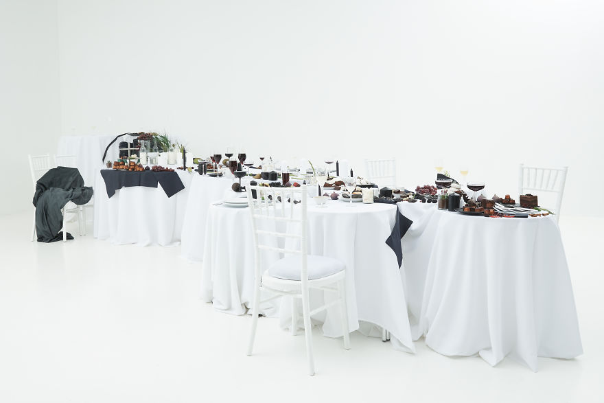 Artist Creates A 3D Food Art Piece Depicting Ronaldo And Messi, In Anticipation Of Their Visit To Vilnius Artist Creates A 3D Food Art Piece Depicting Ronaldo And Messi, In Anticipation Of Their Visit To Vilnius