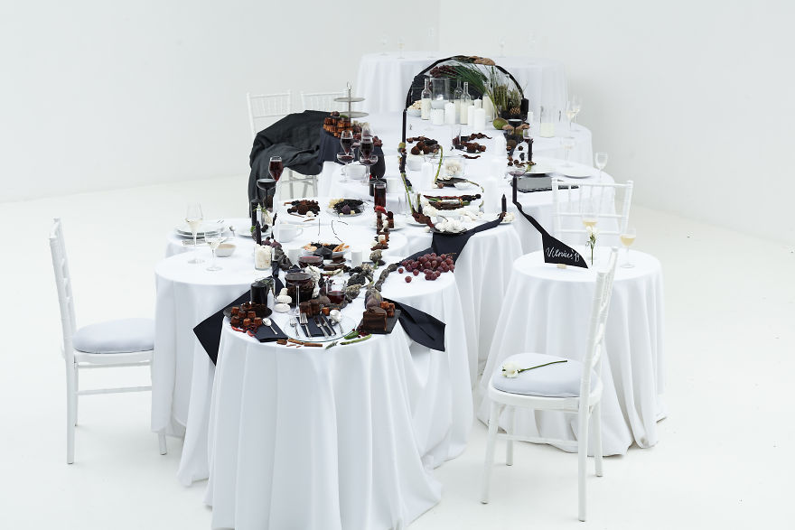 Artist Creates A 3D Food Art Piece Depicting Ronaldo And Messi, In Anticipation Of Their Visit To Vilnius Artist Creates A 3D Food Art Piece Depicting Ronaldo And Messi, In Anticipation Of Their Visit To Vilnius