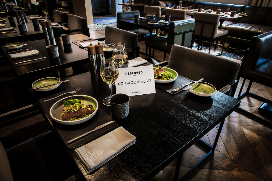 Artist Creates A 3D Food Art Piece Depicting Ronaldo And Messi, In Anticipation Of Their Visit To Vilnius Artist Creates A 3D Food Art Piece Depicting Ronaldo And Messi, In Anticipation Of Their Visit To Vilnius