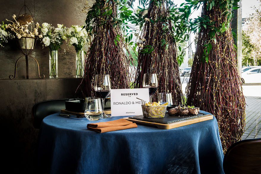 Artist Creates A 3D Food Art Piece Depicting Ronaldo And Messi, In Anticipation Of Their Visit To Vilnius Artist Creates A 3D Food Art Piece Depicting Ronaldo And Messi, In Anticipation Of Their Visit To Vilnius