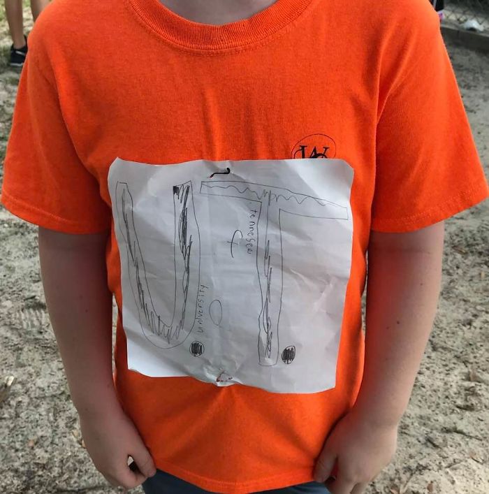 Kid Gets Bullied For His Homemade T-Shirt Design, The University Of Tennessee Responds By Turning It Into Their Official Merch Kid Gets Bullied For His Homemade T-Shirt Design, The University Of Tennessee Responds By Turning It Into Their Official Merch