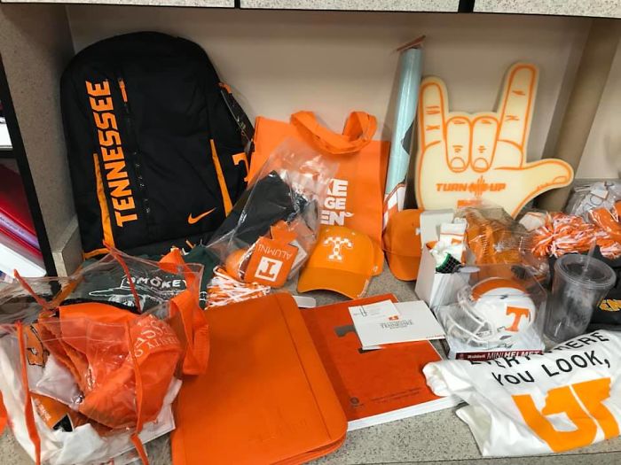 Kid Gets Bullied For His Homemade T-Shirt Design, The University Of Tennessee Responds By Turning It Into Their Official Merch Kid Gets Bullied For His Homemade T-Shirt Design, The University Of Tennessee Responds By Turning It Into Their Official Merch