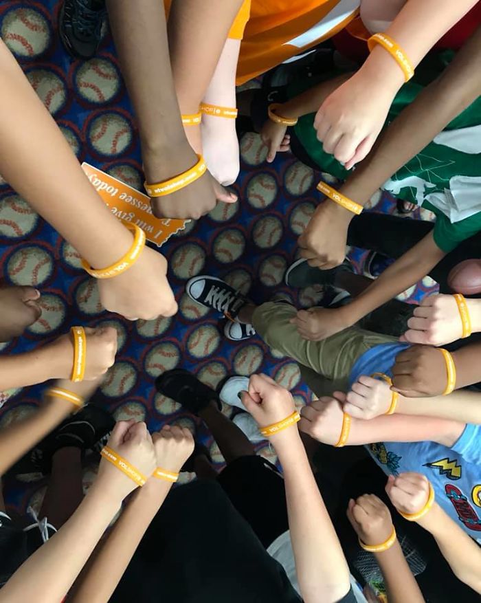 Kid Gets Bullied For His Homemade T-Shirt Design, The University Of Tennessee Responds By Turning It Into Their Official Merch Kid Gets Bullied For His Homemade T-Shirt Design, The University Of Tennessee Responds By Turning It Into Their Official Merch