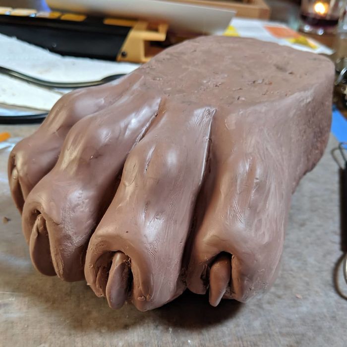 Artist Creates Shoes And Boots In The Shape Of Animal Hooves, And The Result Is Impressive Artist Creates Shoes And Boots In The Shape Of Animal Hooves, And The Result Is Impressive