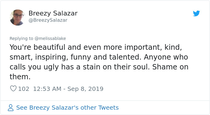 Trolls Tell Woman She’s ‘Too Ugly’ To Be Posting Pics Of Her Face, She Responds With 3 Selfies Trolls Tell Woman She’s ‘Too Ugly’ To Be Posting Pics Of Her Face, She Responds With 3 Selfies