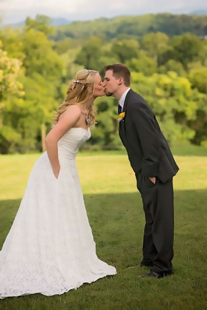 13 Times Brides Couldn’t Hold Back Their Happiness Because They Wore Dresses With Pockets 13 Times Brides Couldn’t Hold Back Their Happiness Because They Wore Dresses With Pockets