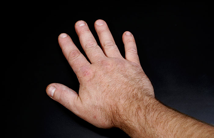 Artist Creates A Table That Responds To Temperature, Tumblr Users React With Hilarious Scenarios For It Artist Creates A Table That Responds To Temperature, Tumblr Users React With Hilarious Scenarios For It