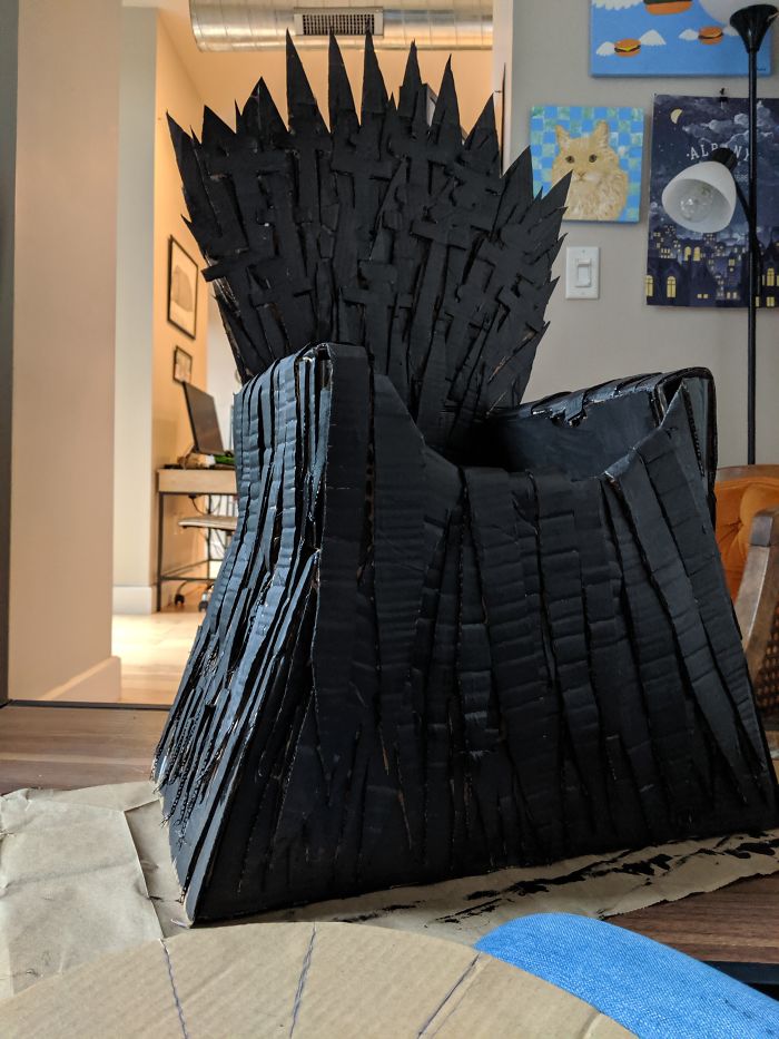 Arthur The Cat Just Got His Own Iron Throne And It’s A Better Ending Than The Season 8 Finale Arthur The Cat Just Got His Own Iron Throne And It’s A Better Ending Than The Season 8 Finale