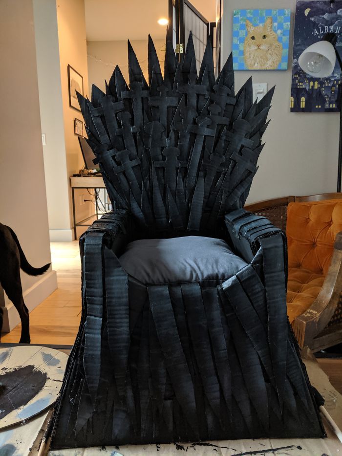 Arthur The Cat Just Got His Own Iron Throne And It’s A Better Ending Than The Season 8 Finale Arthur The Cat Just Got His Own Iron Throne And It’s A Better Ending Than The Season 8 Finale