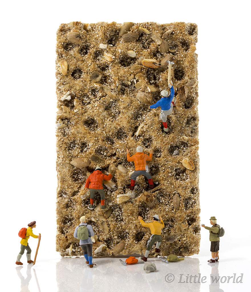 I Create Little Worlds Of Miniature People (83 Pics) I Create Little Worlds Of Miniature People (83 Pics)