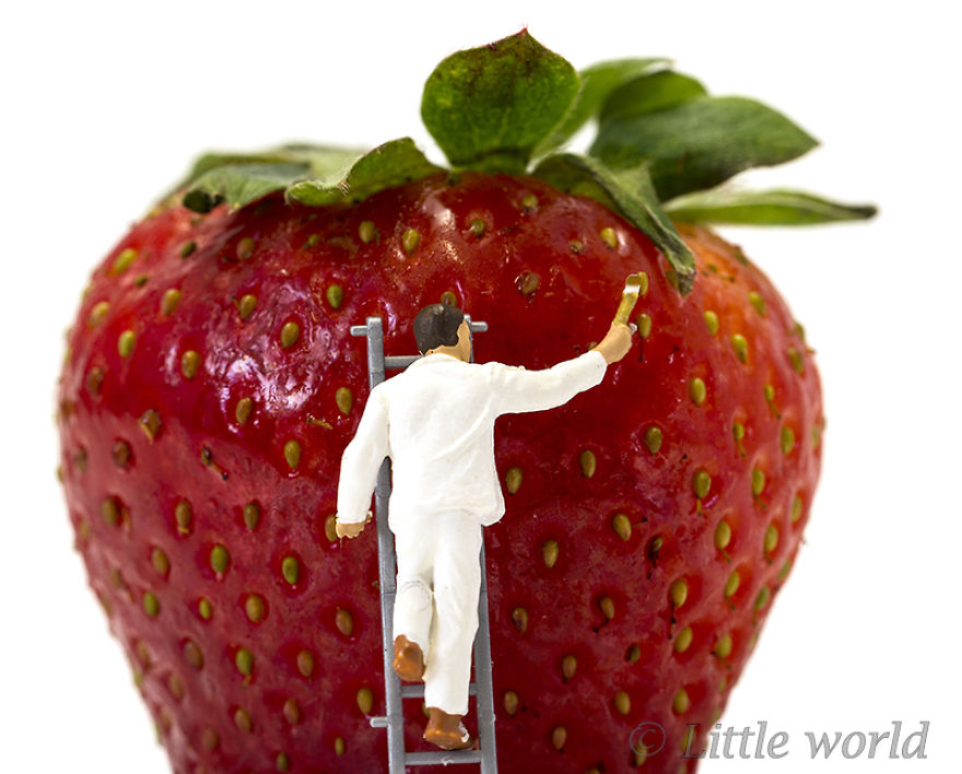 I Create Little Worlds Of Miniature People (83 Pics) I Create Little Worlds Of Miniature People (83 Pics)