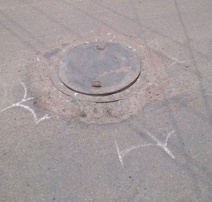 Guy Wants Authorities To Fix The Roads, Takes The Most Creative Way Of Emphasizing How Big This Problem Actually Is