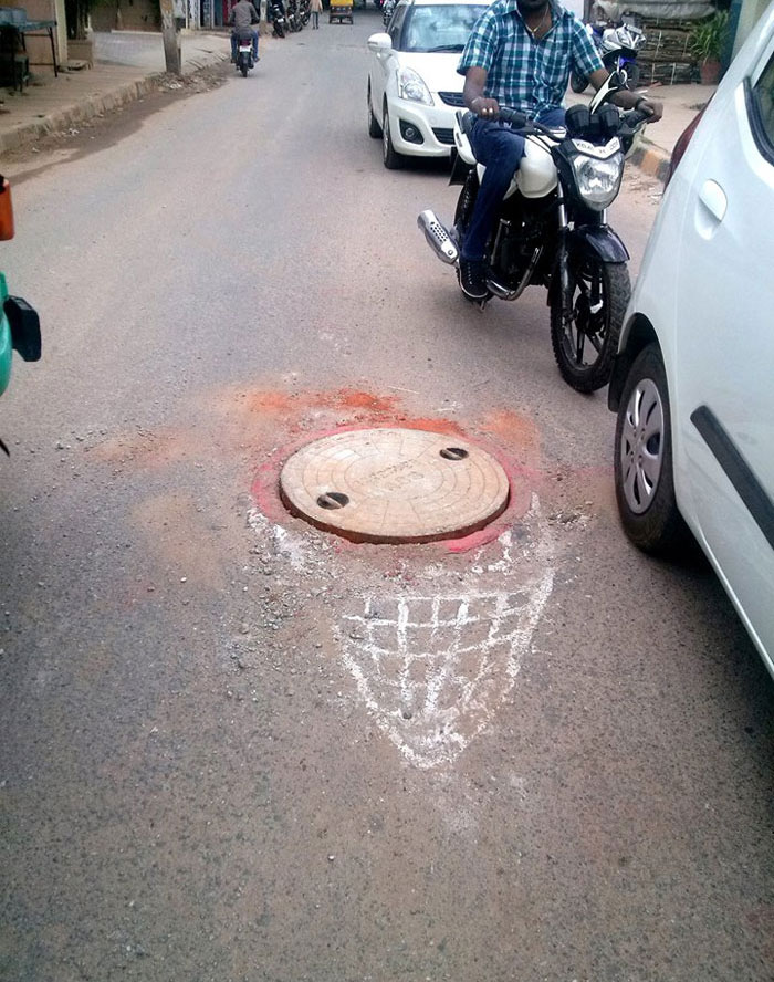 Guy Wants Authorities To Fix The Roads, Takes The Most Creative Way Of Emphasizing How Big This Problem Actually Is