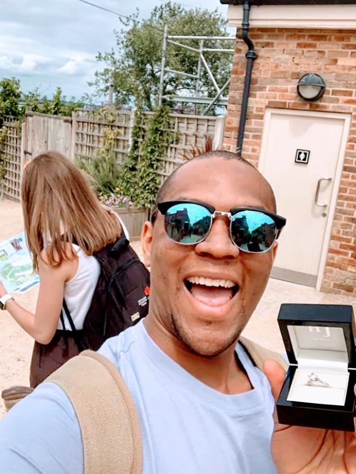 BF Decides To See How Far He Can Take Parading Engagement Ring In Front Of His GF Without Her Noticing (22 Pics) BF Decides To See How Far He Can Take Parading Engagement Ring In Front Of His GF Without Her Noticing (22 Pics)