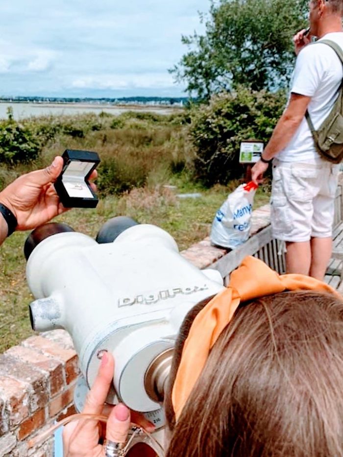 BF Decides To See How Far He Can Take Parading Engagement Ring In Front Of His GF Without Her Noticing (22 Pics) BF Decides To See How Far He Can Take Parading Engagement Ring In Front Of His GF Without Her Noticing (22 Pics)