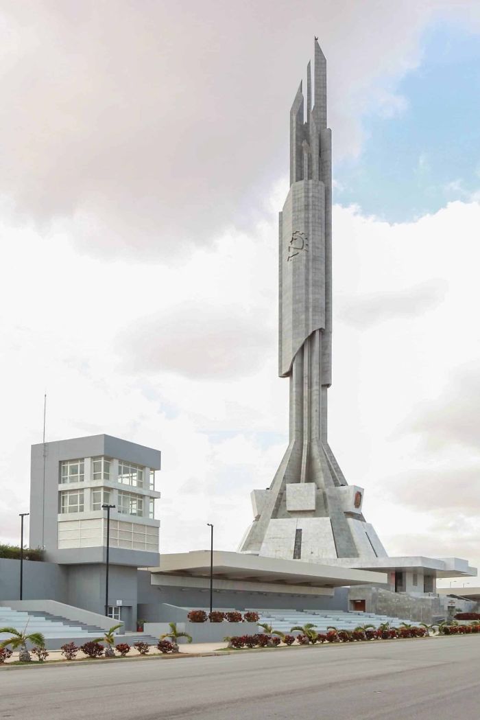 Guy Says African Architecture Isn&#8217;t Showcased Compared To European And Asian, Posts 44 Of Its Gorgeous Examples