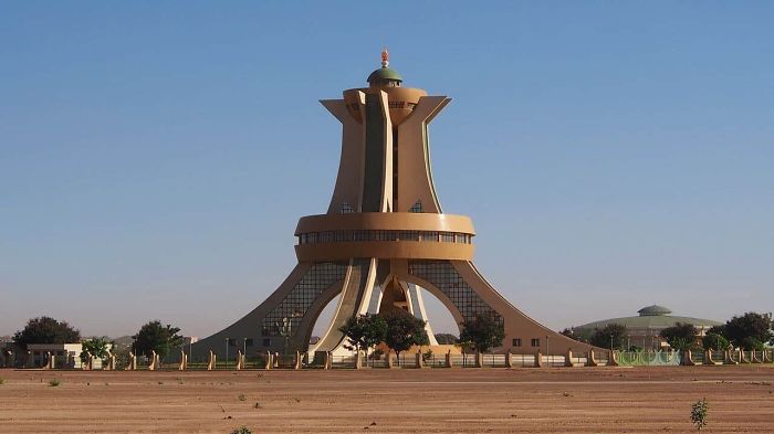 Guy Says African Architecture Isn’t Showcased Compared To European And Asian, Posts 44 Of Its Gorgeous Examples Guy Says African Architecture Isn’t Showcased Compared To European And Asian, Posts 44 Of Its Gorgeous Examples