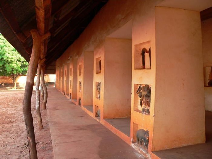 Guy Says African Architecture Isn&#8217;t Showcased Compared To European And Asian, Posts 44 Of Its Gorgeous Examples