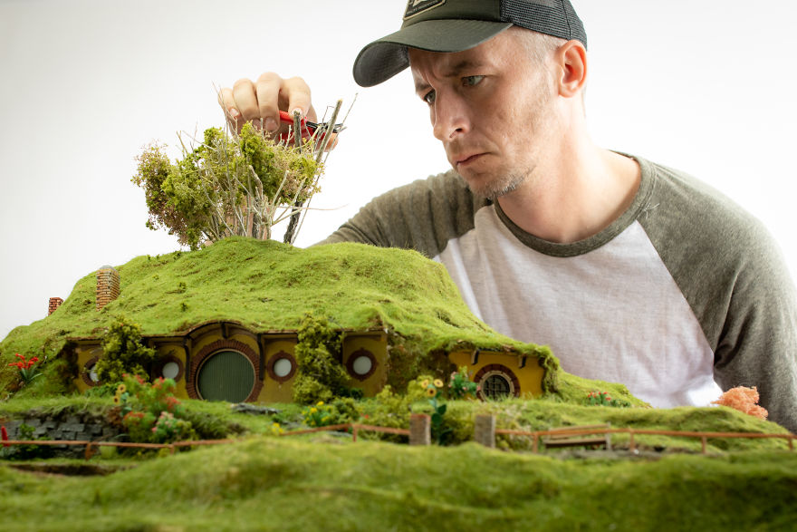 I Recreate The ‘Lord Of The Rings’ Scenes On A Tabletop (8 Pics) I Recreate The ‘Lord Of The Rings’ Scenes On A Tabletop (8 Pics)