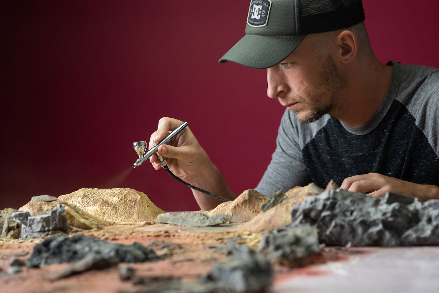 I Recreate The ‘Lord Of The Rings’ Scenes On A Tabletop (8 Pics) I Recreate The ‘Lord Of The Rings’ Scenes On A Tabletop (8 Pics)